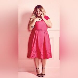 Nicolette Mason Pink Short Sleeve Lace And Embroidered Dress Sz.18